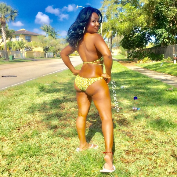 Bandeau Bikini FRINGE BANDEAU TOP - Picture 3 of 5